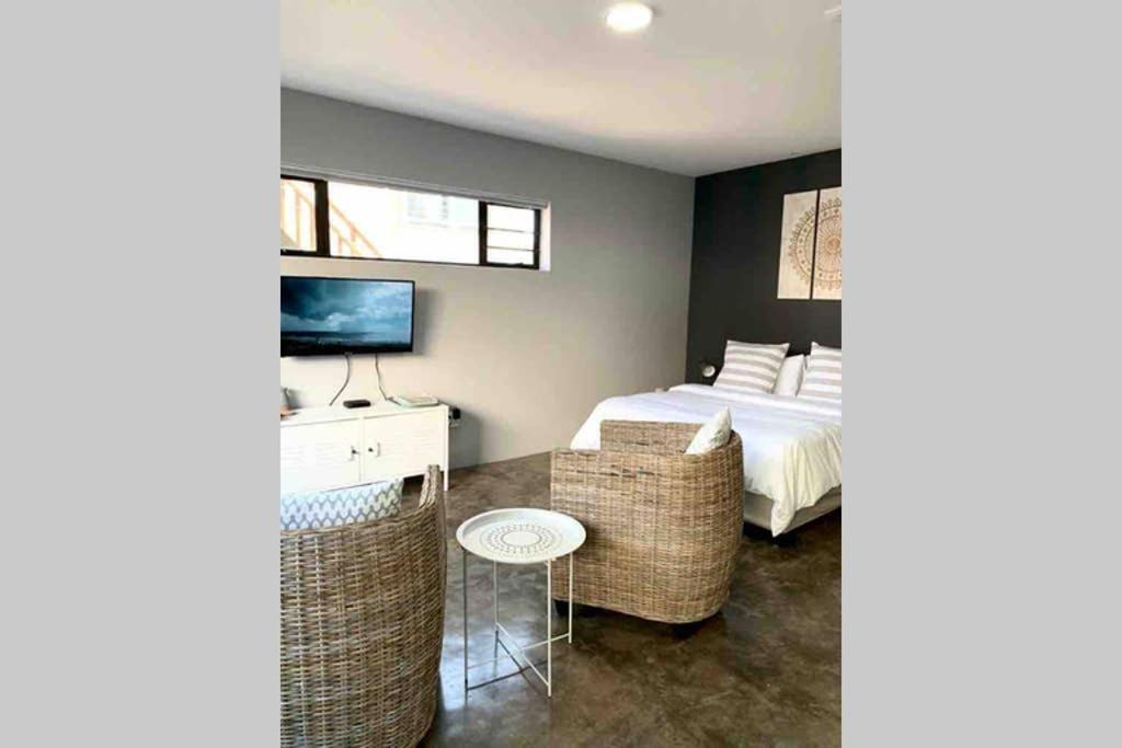Lower Point Surf 2 Apartment Jeffreys Bay